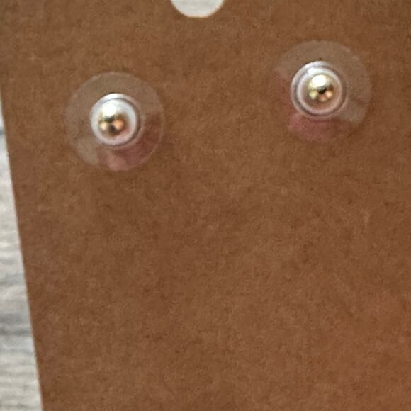 BOGO FREE PEARL CLUSTER GRAPE EARRINGS - Picture 3 of 5